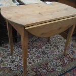 437 7772 DROP-LEAF TABLE